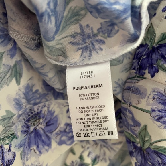 NWT Lush Colette Puff Sleeve Cotton Top Size Large Cream with Purple Flowers - Picture 8 of 9